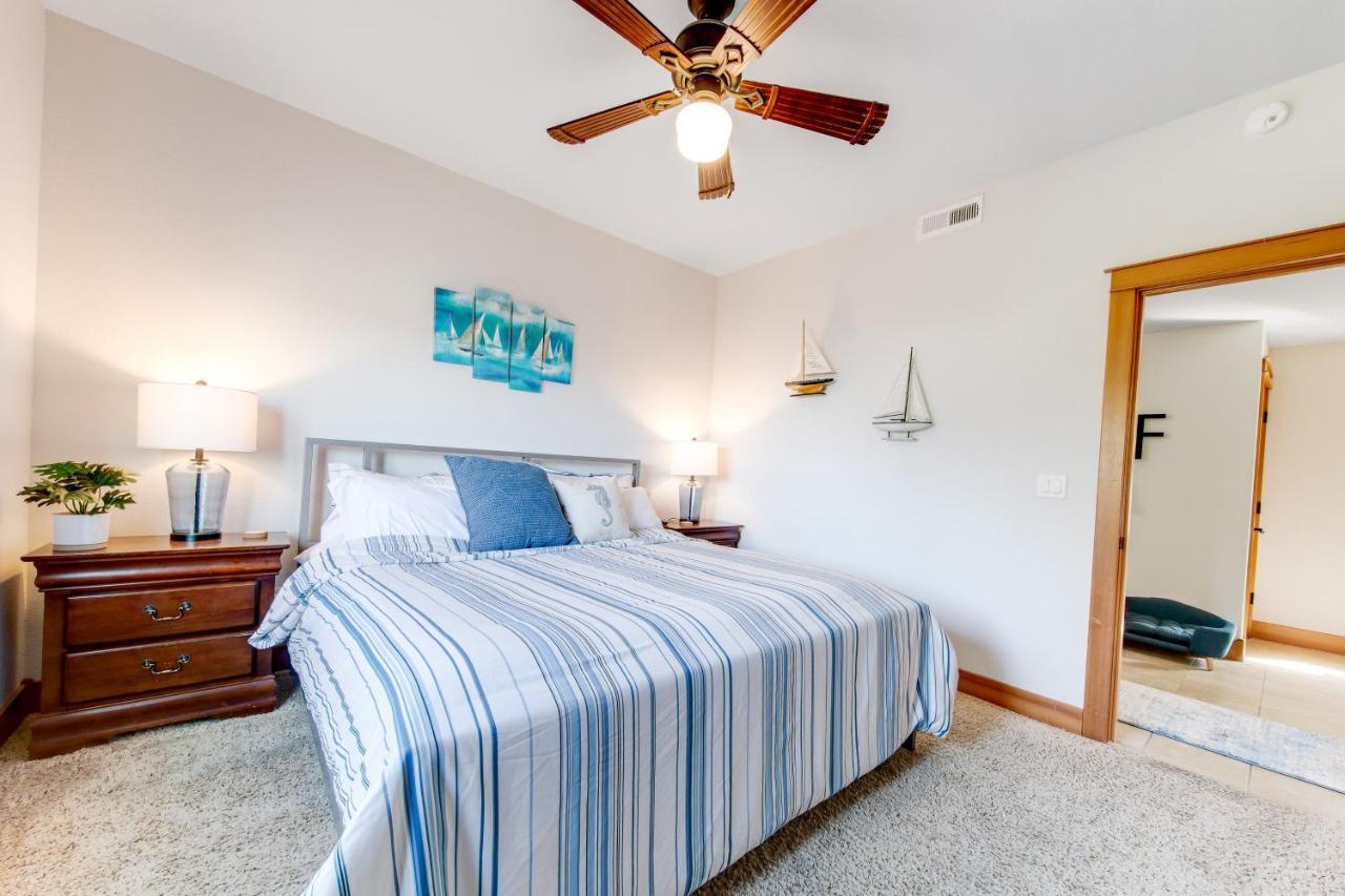 Villa Blue Wave Heights à Lincoln City Extérieur photo